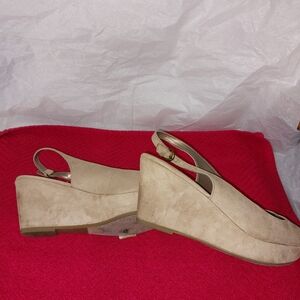 CABRIZI Womens wedge heels w/box